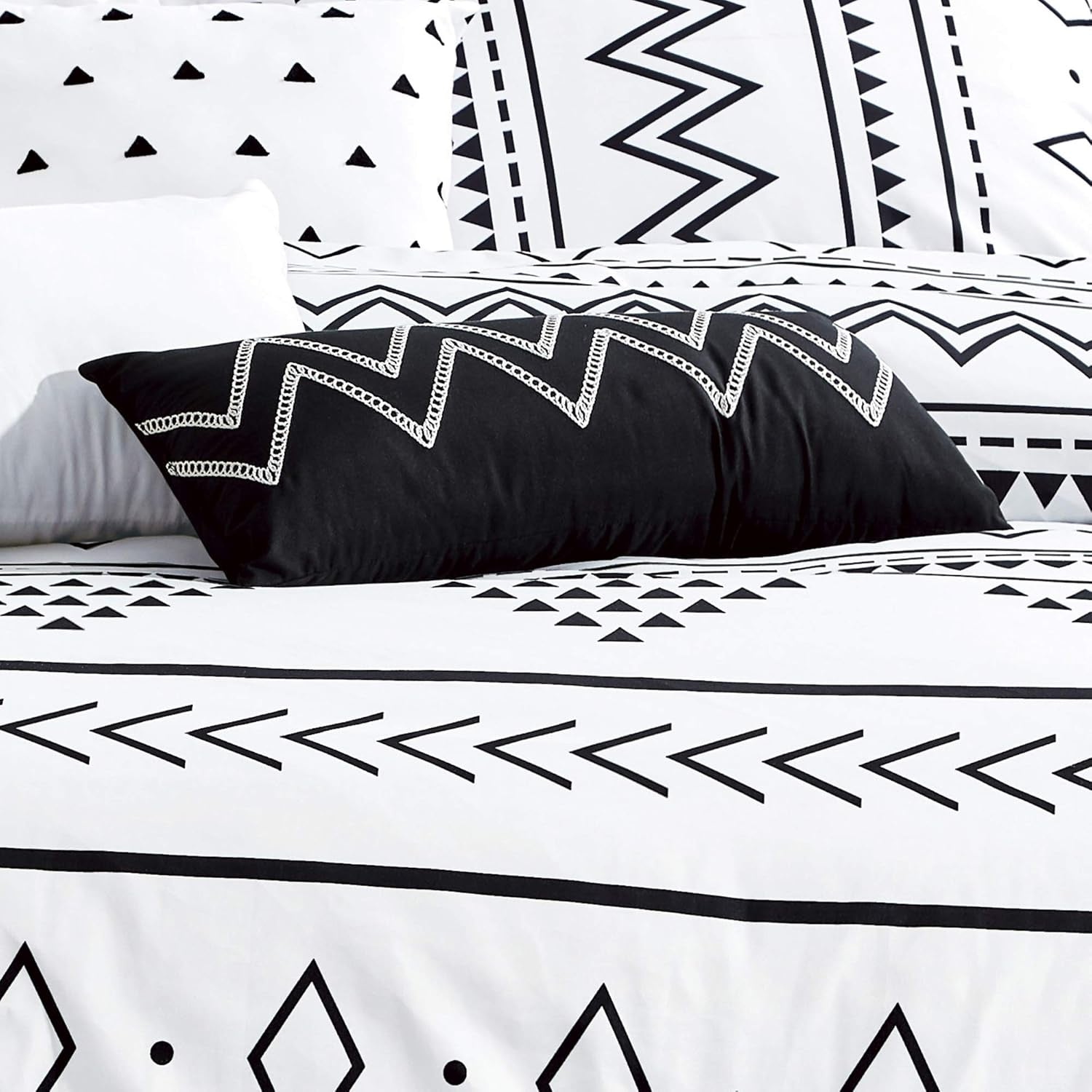 Aztec Comforter Sets - Luxury Full Size Microfiber Bedding for Queen and King Size Beds - Boho Black and White Patterns - 6 Piece Set (Queen)